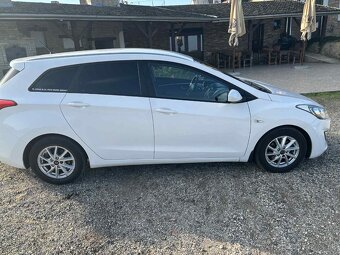 Hiundai i30 AC KOMBI - 3