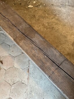 2 staré drevené hranoly – 24 × 18 × 350 cm - 3