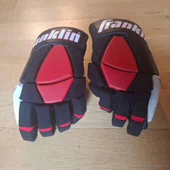 Hokejové rukavice - 3