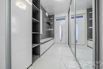 Bosen Realicity | Priestranný 5-izbový rodinný dom v Rajke - 3