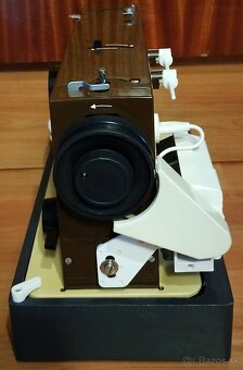 Šijací stroj značky Veritas. - 3