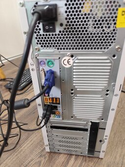 Počítač starší - 3