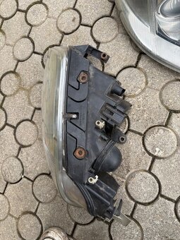 Predne svetla passat b5,5 - 3