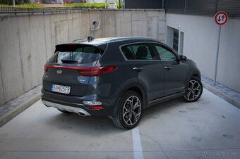 Kia Sportage 2.0 CRDi + 48V (Mild Hybrid) GT-Line A/T - 3