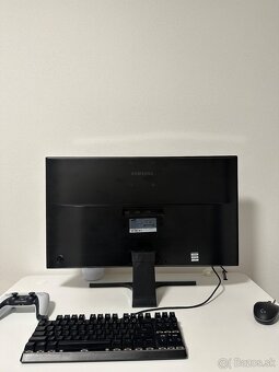 Monitor Samsung U28E590D - 3