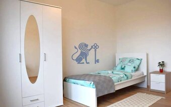 Na predaj priestranný 3-izbový byt s balkónom v Devínskej No - 3