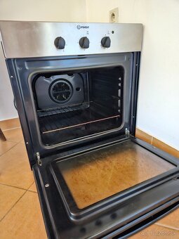 Vstavaná rúra Indesit - 3