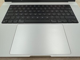 MacBook Pro (16-palcový, 2021) - 3