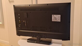 Televízor SMART LED, 32" Samsung - 3