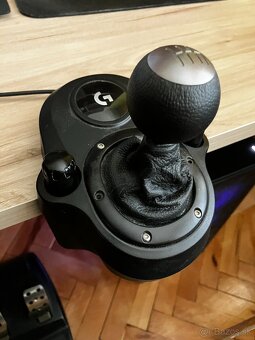 Volant Logitech G29 s pedálmi a radiacou pákou - 3
