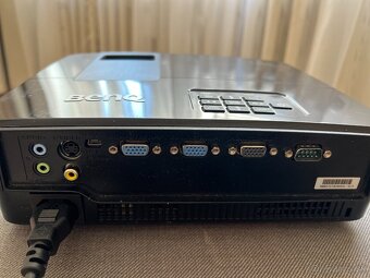 Predám projektor BenQ MS504 + ovládač + káble - 3