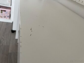 Ikea MICKE - 3