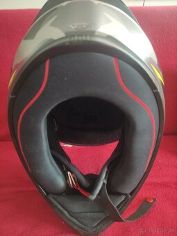 Prilba na motorku agv - 3