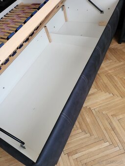 Manželská posteľ - 3