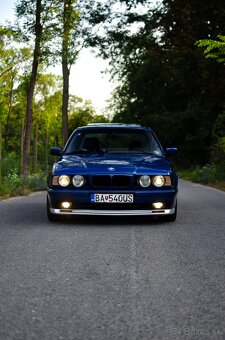 BMW E34 540i V8 Manual - 3