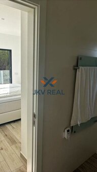 JKVreal ponúka na predaj moderný 4-izbový rodinný dom v dvoj - 3