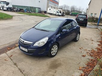 Opel Corsa 1.4 benzín 2011 - 3
