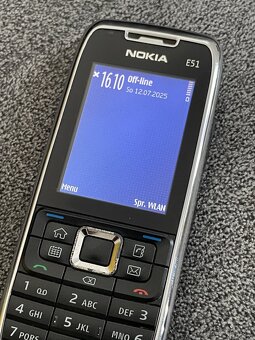 Nokia E51 - 3