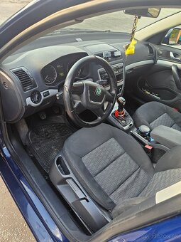 Skoda octavia 2 1.6 tdi 2011 diesel - 3