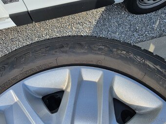 ford 17" zimne 235/55R17 Dunlop - 3