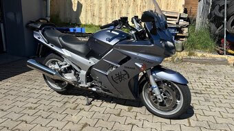 Yamaha FJR 1300 - 3