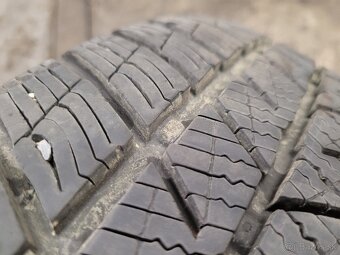 Predám 4x Barum 205/55/R16/H - zimné - málo jazdené - 3