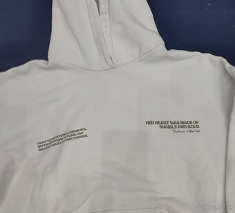 Mikina s kapucňou - 3