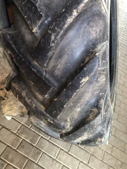 Predám traktorové pneumatiky 16,9/14-30 - 3