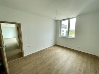 Predaj 3.izbový byt, novostavba Riviera, terasa, garáž - 3
