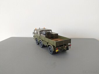 Tatra 813 1:43 - 3