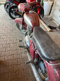 Jawa 250 - 3