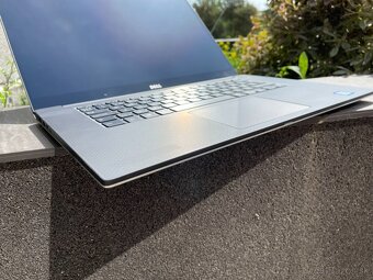 Dell Precision 5510 - CPU i7 / dotykový 4k display / NVIDIA - 3