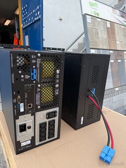Predám 2× UPS APC Smart-UPS XL 3000 (SMA3000XL) - 3