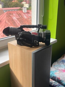 Kamera panasonic AG-DVX102B - 3
