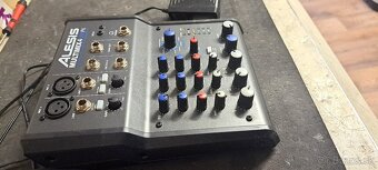 Alesis multimix 4 USB - 3