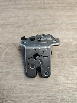 Zámok kufrových dverí ŠKODA - VW - SEAT - 3