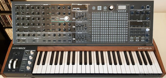 Arturia MatrixBrute - 3