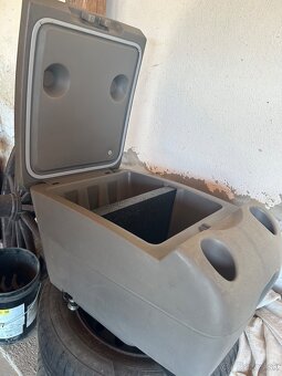 Predám letné pneumatiky, rohožky, chladiaci box - 3