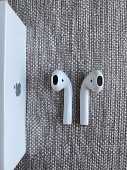 Apple AirPods 1.gen 2019 - 3