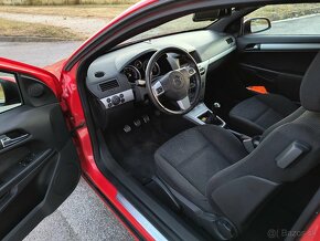 Opel Astra H gtc - 3