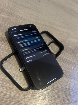 iPhone 15 256GB - 3