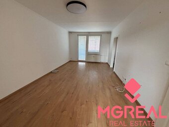 3 izbový byt  balkónom Topoľčany / PRENAJOM - 3