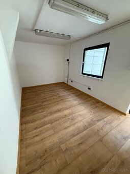 VÝNIMOČNÁ PARABOLICKÁ SKLADOVÁ HALA - 3