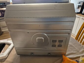 Predam vstavanu teplovzdusnu ruru Whirpool - 3