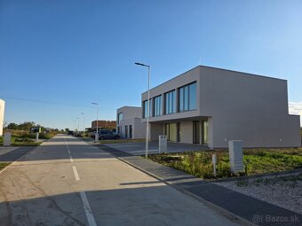 Dom Kráľova pri Senci - 3