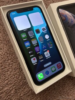 iPhone XR 64GB - 100% batéria - 3