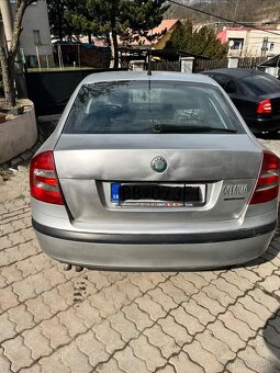 Predám na náhradné diely octavia 2 sedan - 3