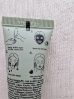 Larens green clay detox mask - 3