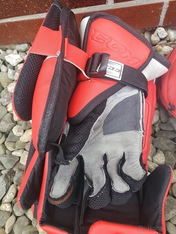 Brankarsky set CCM AXIS 2 a Extreme Flex 5 Pro - 3