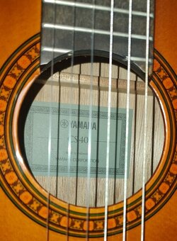 predam klasicku 3/4 gitaru Yamaha CS40 - 3